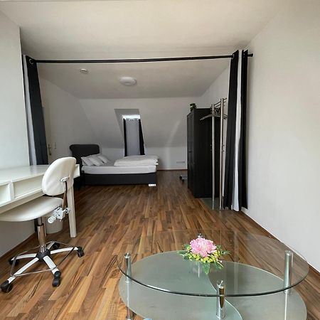Geraeumige 3-Zimmer-Ferienwohnung Im Herzen Von Kassel Exterior foto